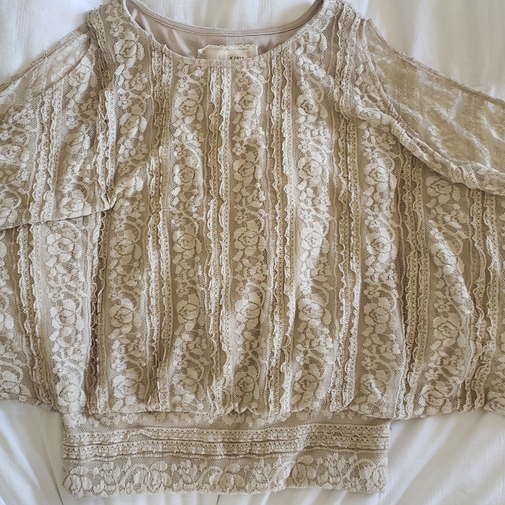 a'reve boutique womens blouse, size small.